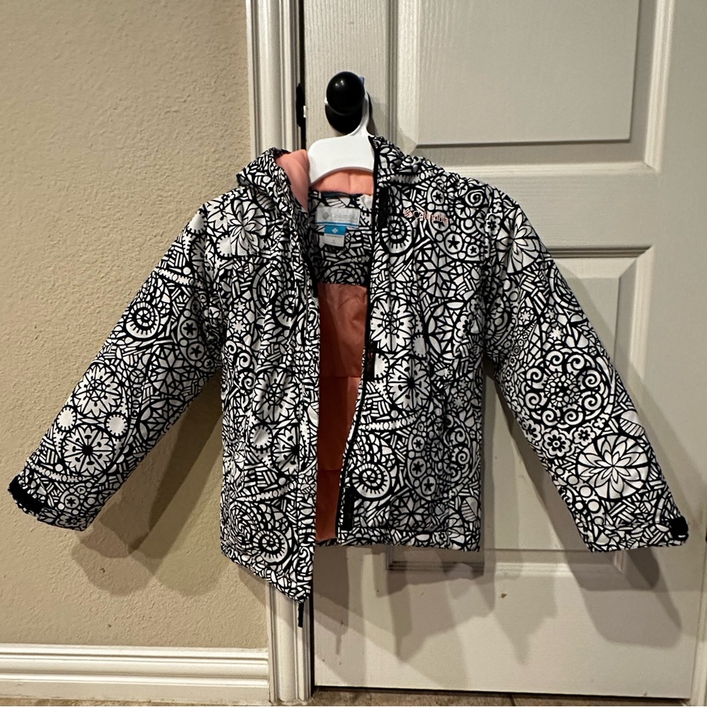 Columbia Jacket Kids size 7/8 very warm